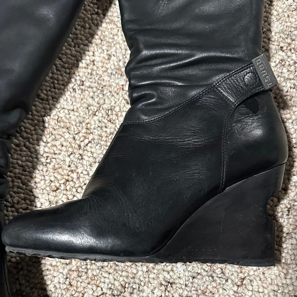 Tsubo Black Leather Wedge Knee High  Boots - Size 6.5 - Picture 4 of 10